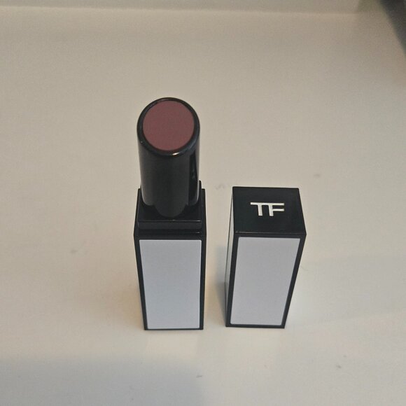 NEW AUTHENTIC Tom Ford Satin Matte Intimate Rose 01 Lipstick - Picture 7 of 8